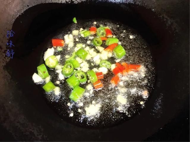 豆腐和它天生一对,隔三差五吃一些,清肠排毒,补铁补血气色好