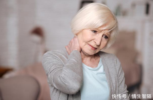  步态不稳|身体反复出现这四个异常，要小心帕金森了