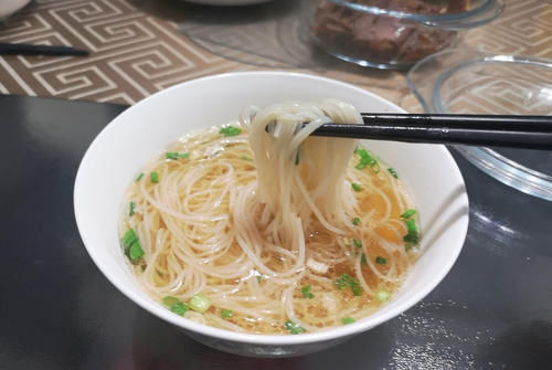 家常菜|阳春面，10分钟快手家常菜，热气腾腾的元气早餐，全家都爱吃