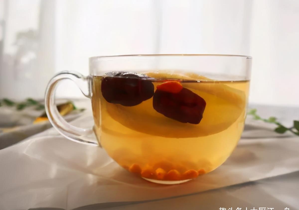 春天,红枣和苹果是绝配,每天早上来一碗,营养又减脂,真不错