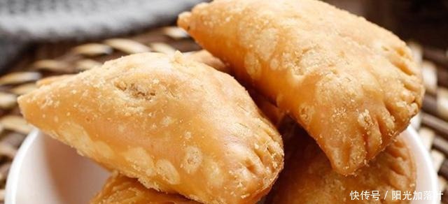  老妈用30年老方法做传统小吃，10分钟做好，香甜酥脆，越嚼越香