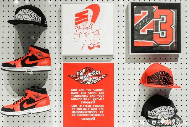 亚洲最大JORDAN旗舰店开业,我冒雨把“黑粉脚趾”买到手了!