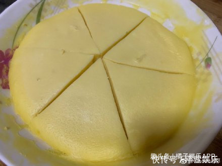 明星疫期居家全变厨师,何炅这菜我学不会,华晨宇这菜我吃不饱