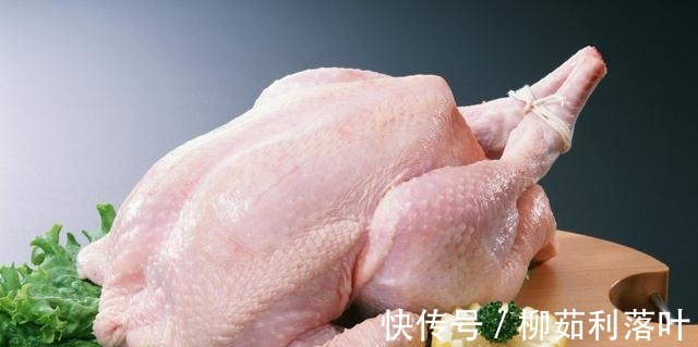 焯水|炖鸡肉又老又柴，原来是焯水时用错了水，难怪腥味重还不好吃！