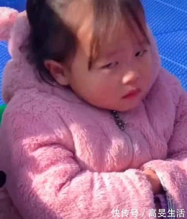 父母|幼儿园过出养老院的气质,这些孩子深得老人的精髓,网友:笑死了