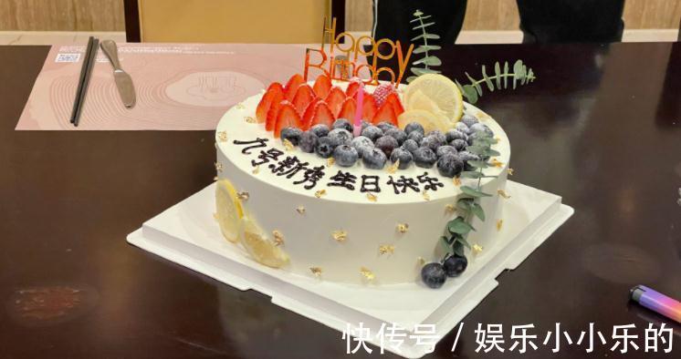阿联|生日快乐！杜锋率广东全队给易建联庆生，蛋糕抢镜：九号新秀