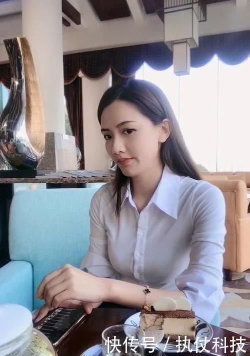 干净清新的白衬衫小姐姐，如一阵扑面而来的清风