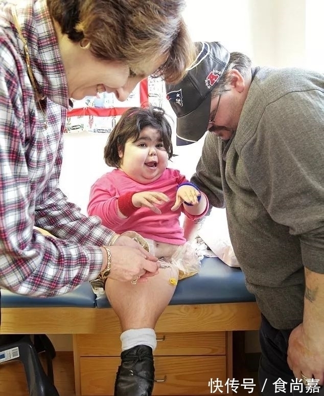 缅因州|被称为“美人鱼女孩”:一生活在闪光灯下,从未停下摇摆“尾巴”