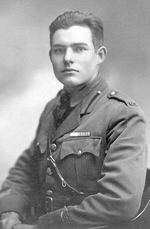  海明威|娶个毁三代的女人是什么感受？美国作家海明威：妈妈逼得爸爸自杀