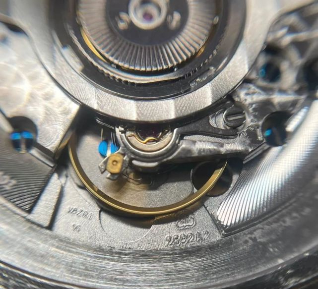 百达翡丽|仪表不凡说表:男人的前三块手表怎么买才不会后悔?