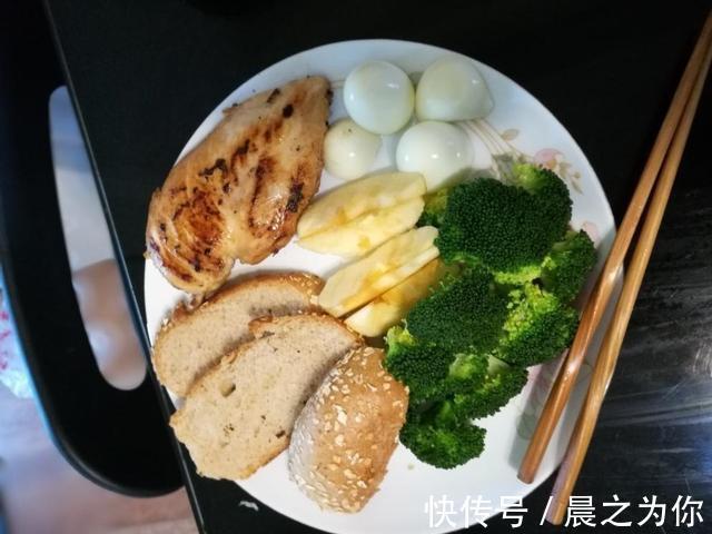 身材|越南90后女教师走红，小蛮腰，曼妙身材惹人爱，这项运动或是关键