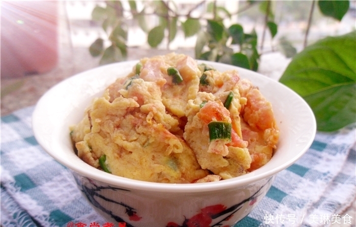 鸡蛋番茄新做法,老人小孩都喜欢,香嫩开胃超简单,上桌就抢光