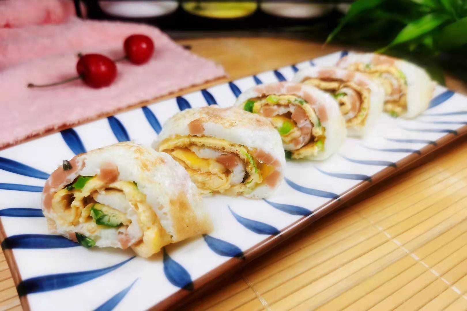 鸡蛋卷早餐，10分钟上桌，营养丰富又顶饱，精神饱满一整天