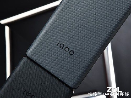 oled|高端旗舰该有什么气质？iQOO 8 Pro图赏