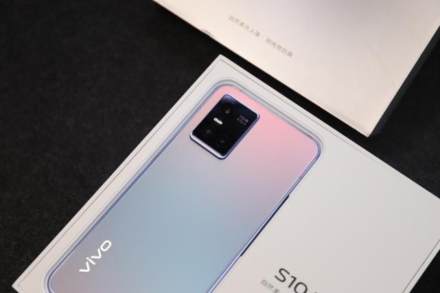 vivo|vivo S10 Pro采用的光致变色工艺，为何让人感到新奇但不意外？