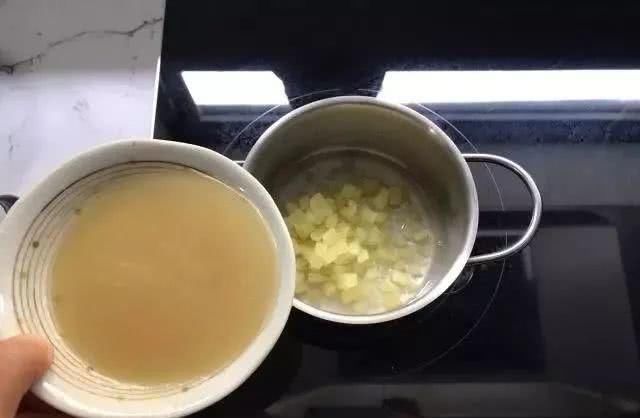 苹果酱|每天早上喝一杯“它”,连喝2个月,肚腩消失了,皮肤变得洁白了