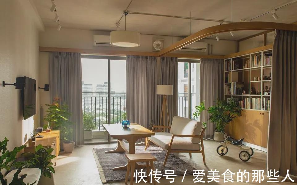 齐家云云|不吊顶、不铺砖、不买沙发，以餐桌为中心，这套房装修太有想法了