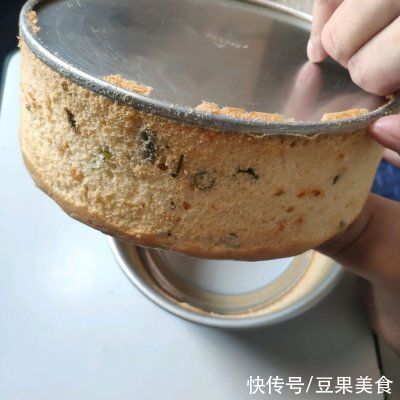 营养物质|#蛋趣体验#咸味海苔肉松戚风