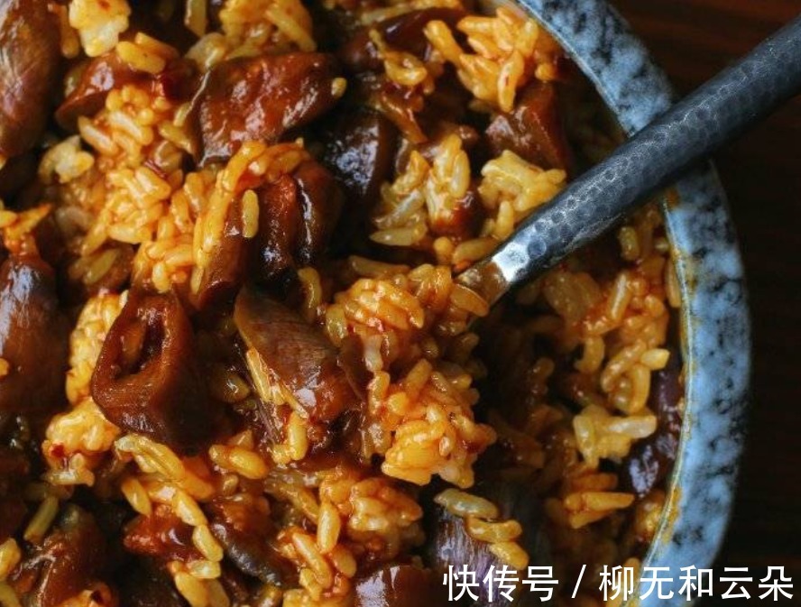 水淀粉|教你做一道少油版的鱼香茄子，酱汁是灵魂，一口下去非常下饭！