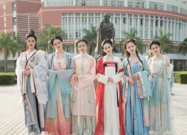 京东|刘强东想不明白,京东服务这么好,为什么大学生却更喜欢用淘宝
