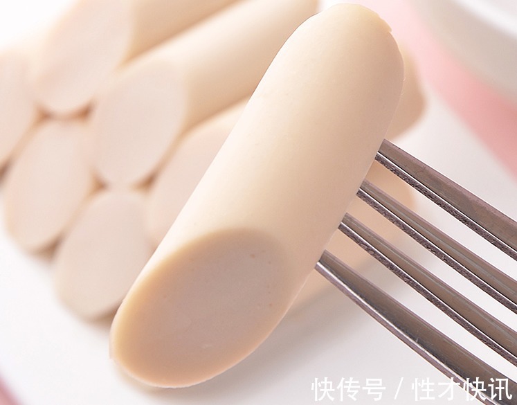 西梅果脯|建议女生逛超市时,遇见这5款零食别忽略,好吃又不贵,很良心