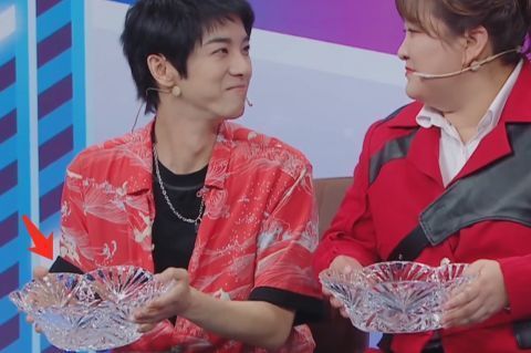 藝人|當華晨宇一口氣喝掉“道具水”，我意識到賈玲沈騰這類藝人多重要