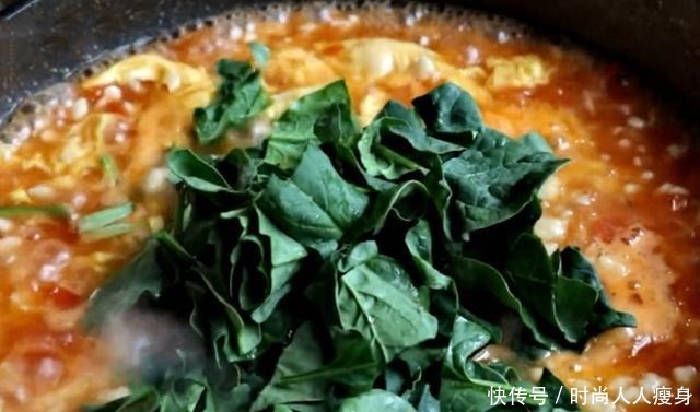 西红柿|冬季,多给家人喝这汤,3块钱做一锅,味道鲜美,常喝暖身又暖胃