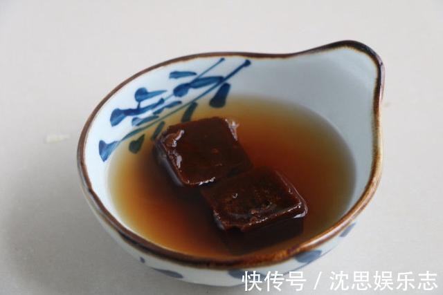 一款甜糯无比的滋粑，半个芋头1碗糯米粉，比汤圆都好吃