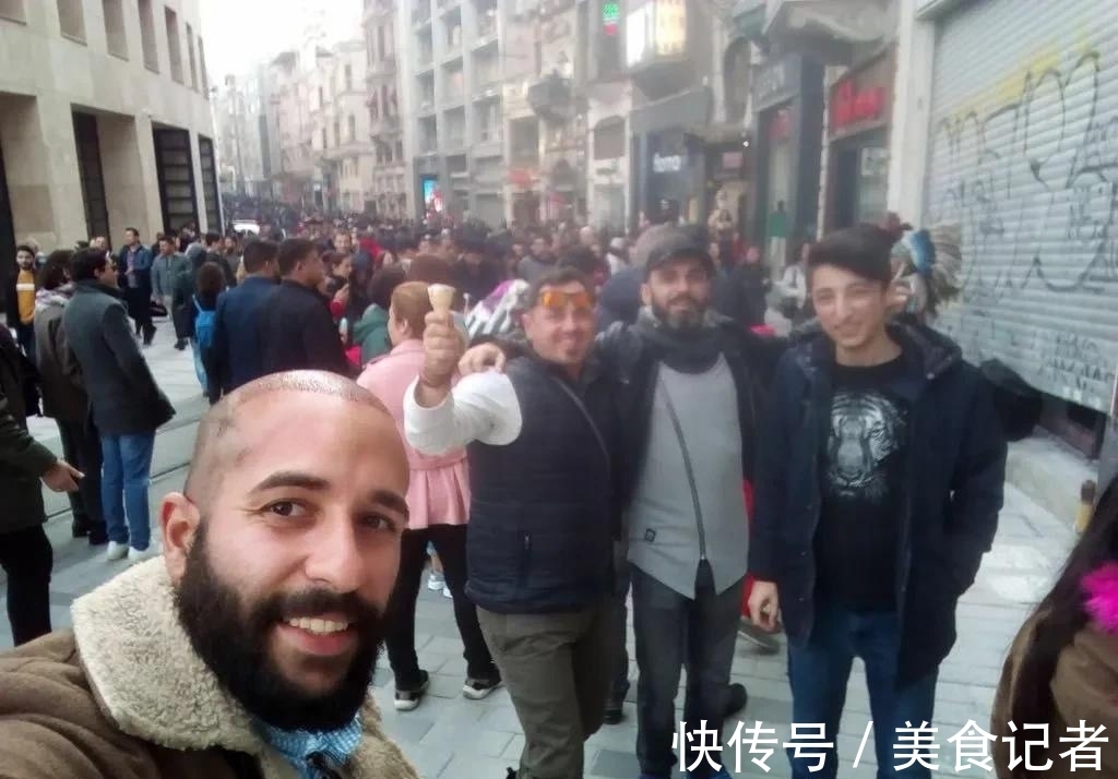 chris 每个月到底有多少人去土耳其植发?