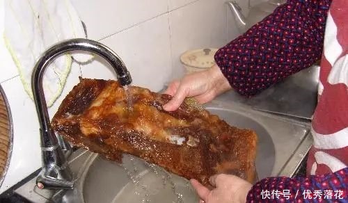 腊肉这样洗，味道又好又干净！