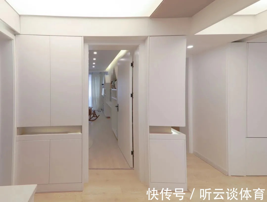 简约风|60㎡简约风小户型,客厅藏张床打开秒变3居室,太机智了!