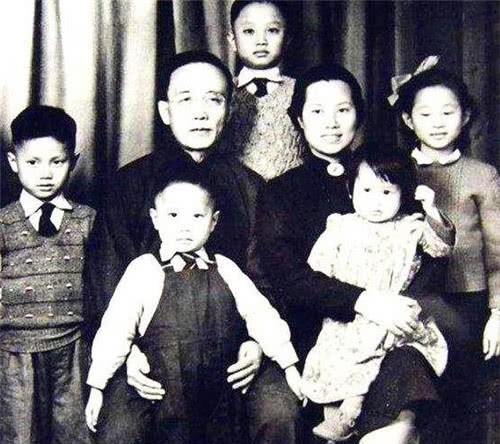 日本|被郭沫若抛弃的日本妻子：独身抚养5个孩子成才：很自豪成中国人