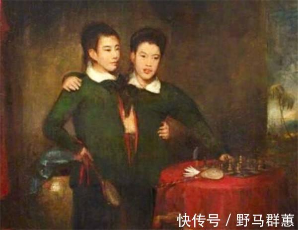 兄弟|这对华裔连体兄弟靠表演成名,娶了一对姐妹,生了22个孩子