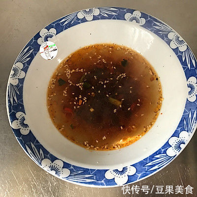 鲜肉汤圆|酸辣鲜肉汤圆 #元宵节#