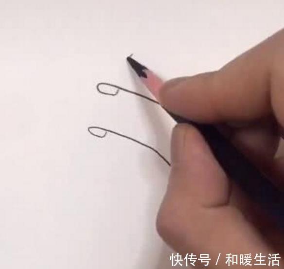 美术生@美术生在纸上画“4个9”,开始以为糊弄人,成品出来学会撩妹