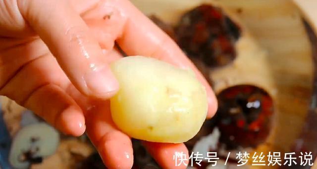 江一舟|才知道马蹄去皮这么简单!教你一招,30秒1个,干净完整不浪费