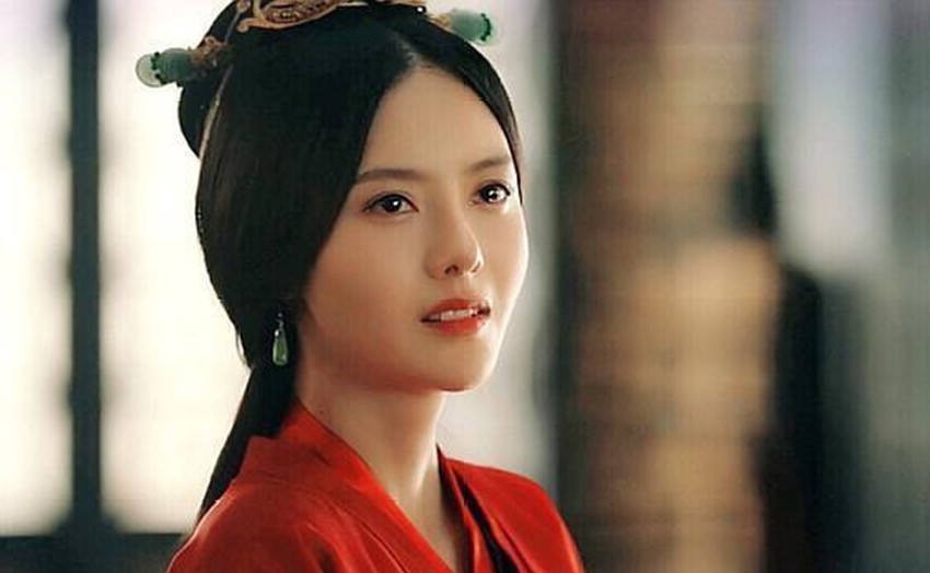 遮面|甄宓姿容绝色,被曹丕赐死,下葬时为何还要以发遮面、用糠塞口?