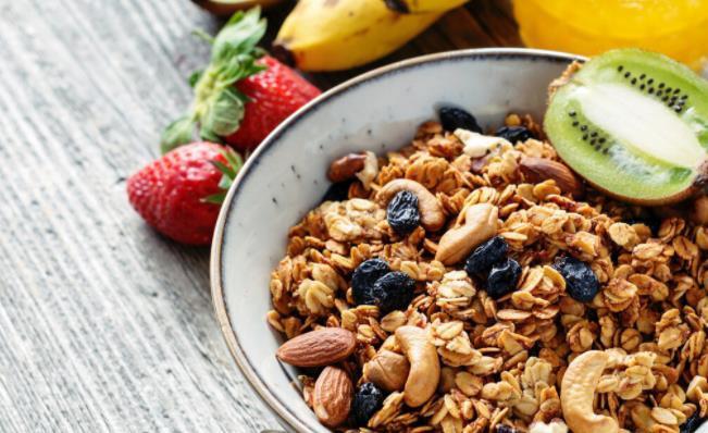 饱腹感|燕麦的热量挺高的,如果早餐添加燕麦片会长胖吗?