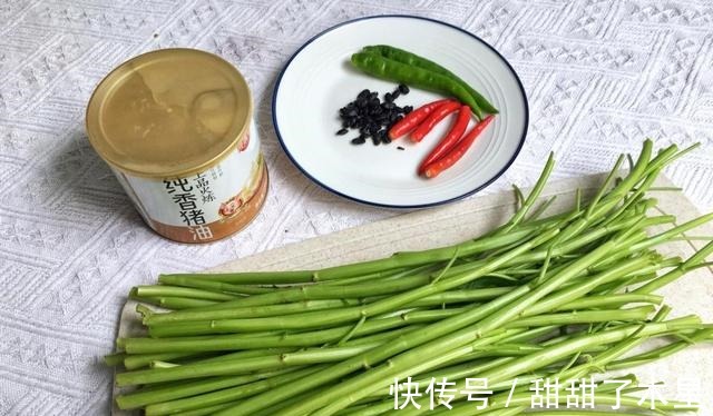 家常小炒空心菜，学会这些技巧，味道比饭店还好吃！
