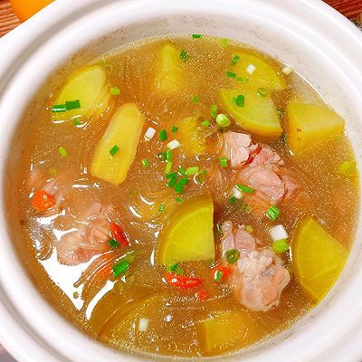 红枣枸杞|小骨粉丝汤