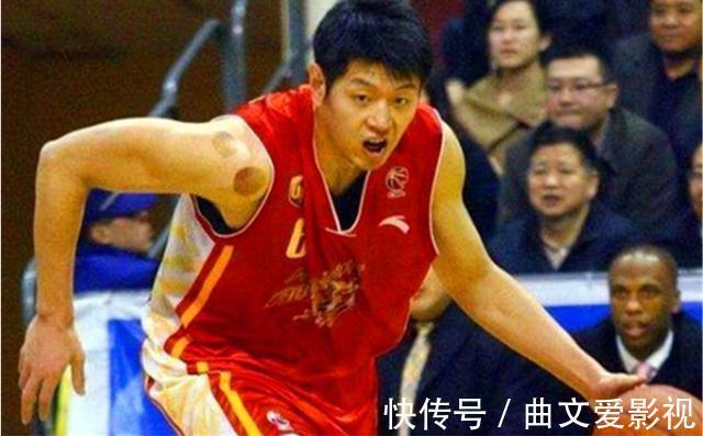 岳父母|游泳名将周雅菲:嫁给中国男篮莫科,同他一起当他前妻父母的孩子