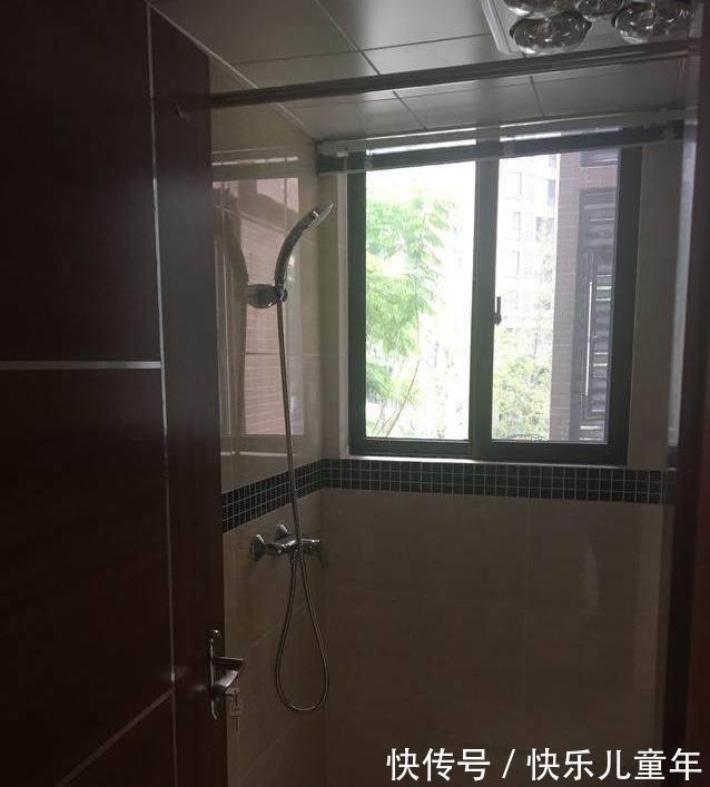 淋浴柜|这就是所谓的精装房,一看就傻掉了!这就是开发商所谓精装房?