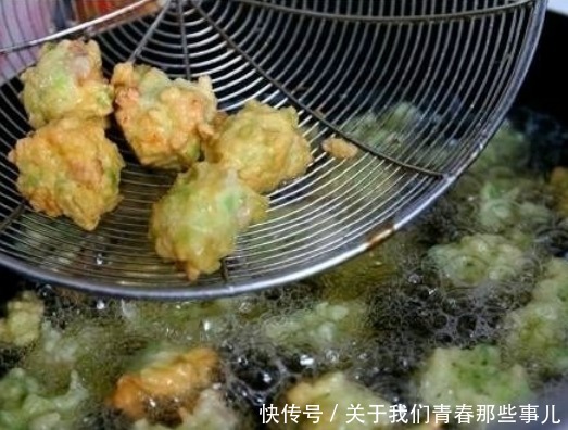 不管炸什么丸子，调馅时多加一勺它，保证膨松酥脆，好吃不油腻