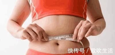 女人雌激素偏低, 身体会有4个表现, 再不注意可能会提前绝经