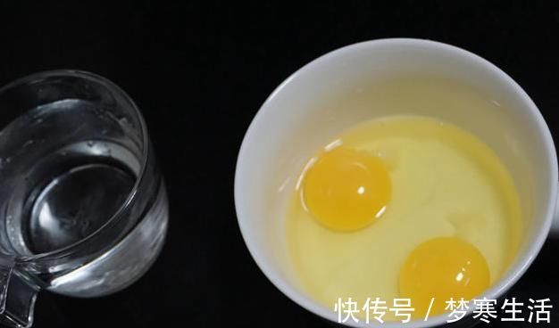 蜂窝状|蒸鸡蛋羹，加热水还是加冷水？大厨教你一招，鲜嫩可口，入口即化