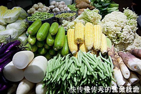 蔬菜|入冬后,3种蔬菜别再买了,不然老人孩子遭殃,早知早受益