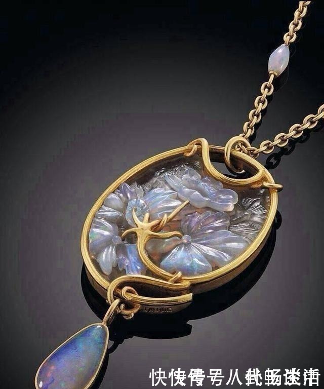 玉髓|项链从来都是女人的焦点,它的价值从没消失过,有与众不同的光芒