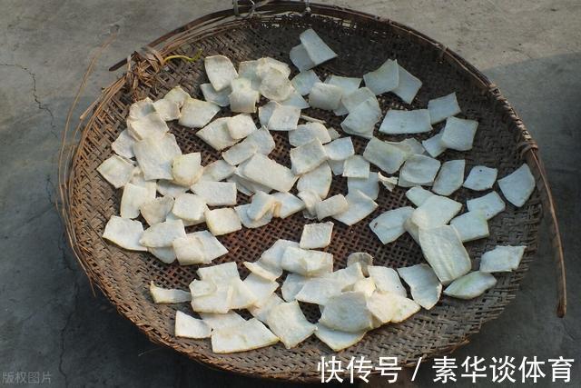 茄子|这5种蔬菜晒干后,比新鲜的还美味,留着冬天吃,炖肉炖鸡都很香