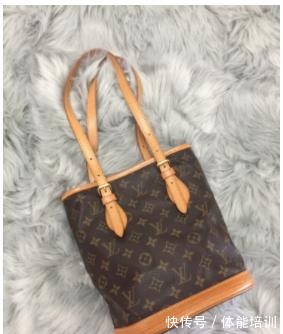 kelly 预算 三千的大牌包包!