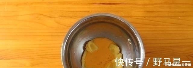 面团|一口下去就爆浆的卡士达酥皮泡芙,大气孔不塌陷的秘密都在这